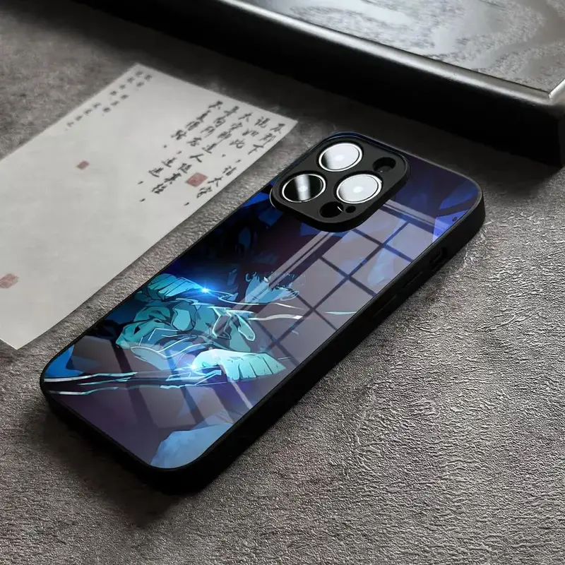 Coque iPhone Solo Leveling Sung Jin-Woo Capuche