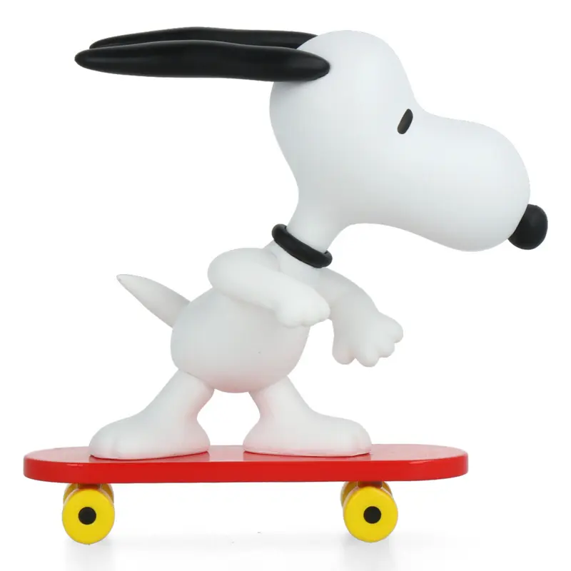 Figurine UDF Peanuts Series 17 - Skateboard Snoopy